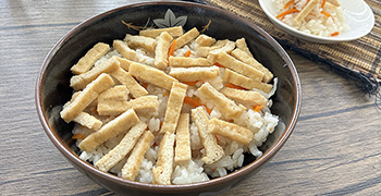 大根と人参のいなり風甘酢ちらし