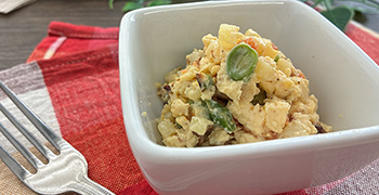 コロコロ野菜のデリ風たまごポテサラ